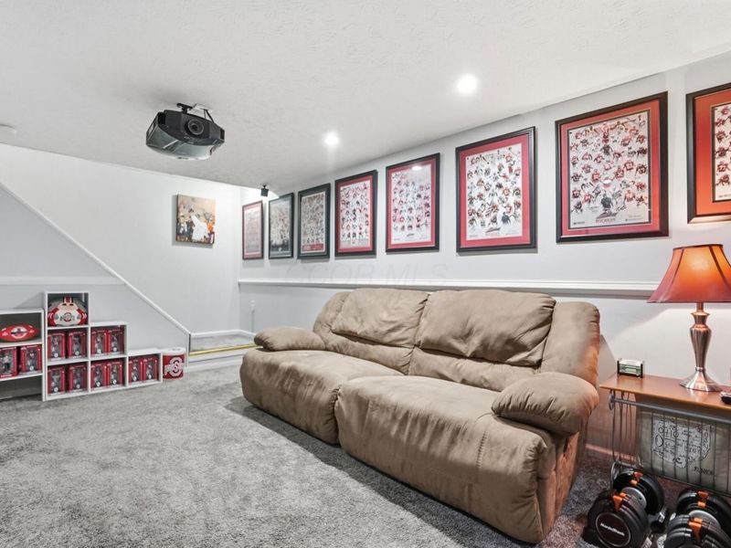 4990 Pegasus Court , Hilliard, OH 43026 Photo 38