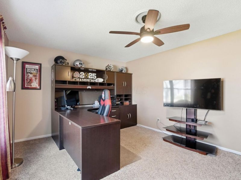 4990 Pegasus Court , Hilliard, OH 43026 Photo 4