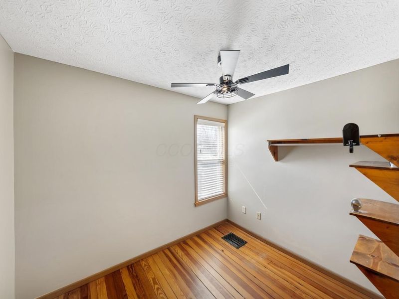 1905 Clifton Avenue , Columbus, OH 43219 Photo 15