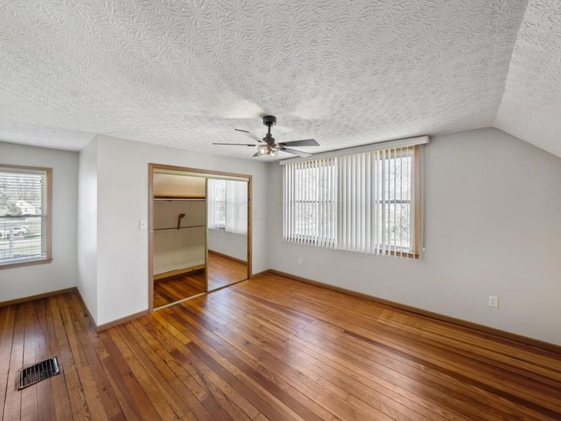 1905 Clifton Avenue , Columbus, OH 43219 Photo 18