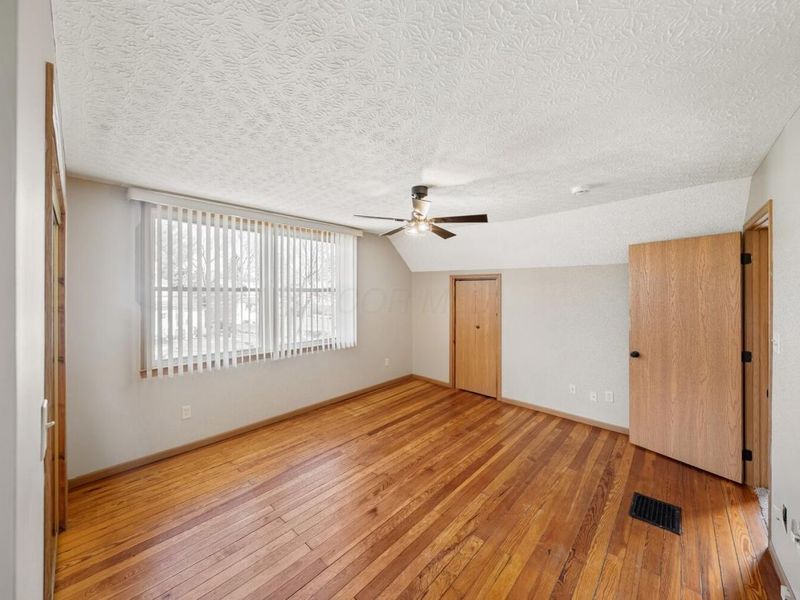 1905 Clifton Avenue , Columbus, OH 43219 Photo 20