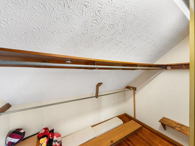 1905 Clifton Avenue , Columbus, OH 43219 Photo 22