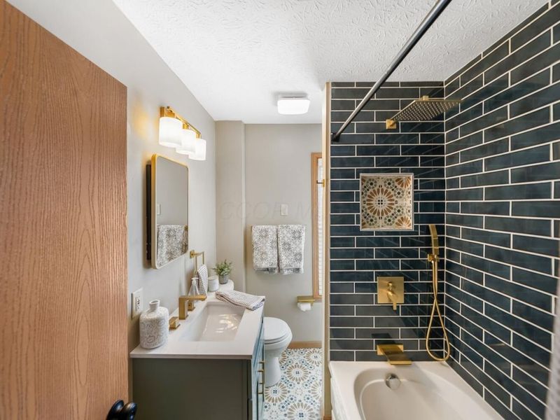 1905 Clifton Avenue , Columbus, OH 43219 Photo 25