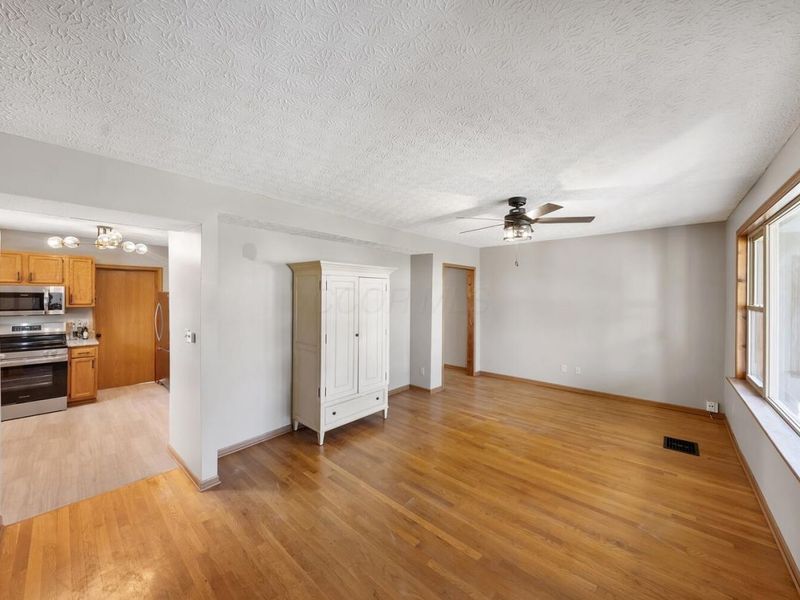 1905 Clifton Avenue , Columbus, OH 43219 Photo 6