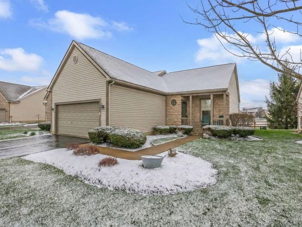 193 Pebble Creek Drive , Pataskala, OH 43062