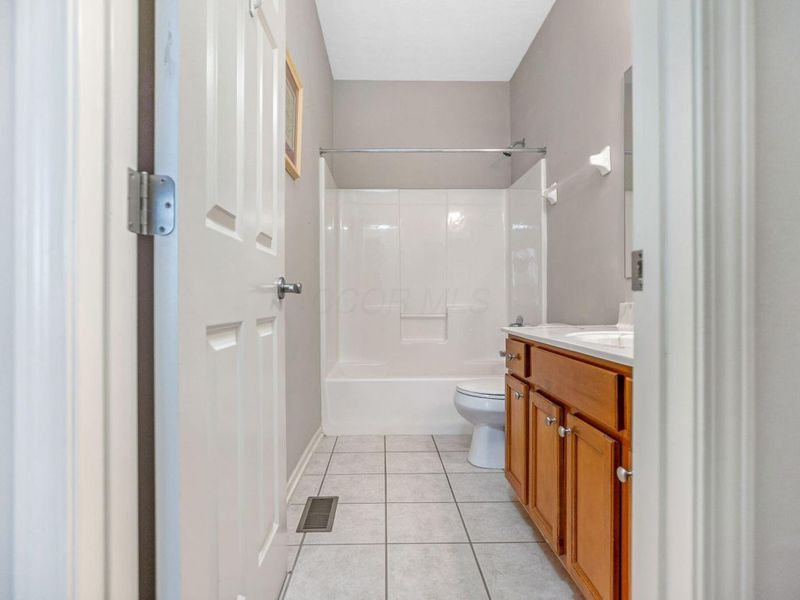 193 Pebble Creek Drive , Pataskala, OH 43062 Photo 17