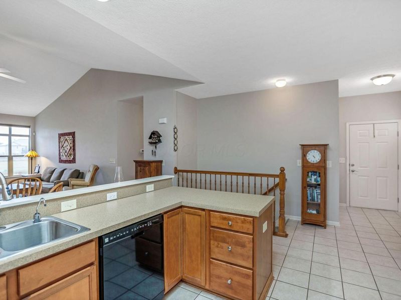 193 Pebble Creek Drive , Pataskala, OH 43062 Photo 9