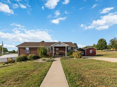 189 Thoroughbred Way, Berea, KY 40403