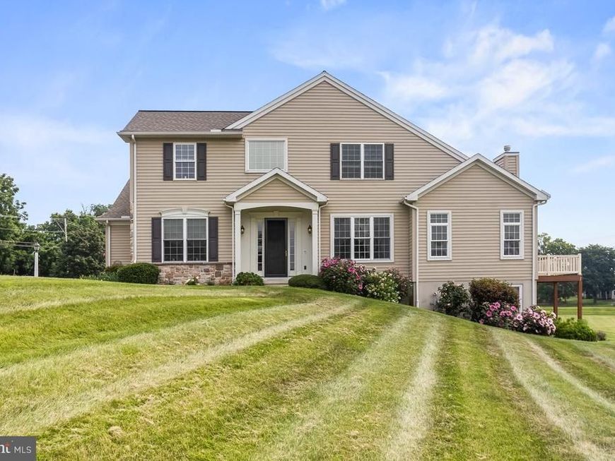 427 Carmella Drive, Mechanicsburg, PA 17050 Main Photo