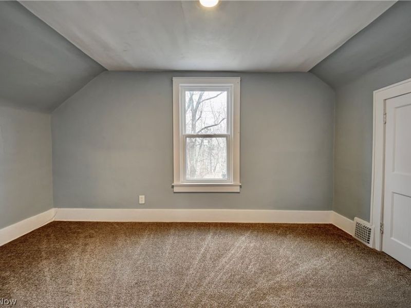 994 Perry Avenue, Barberton, OH 44203 Photo 20