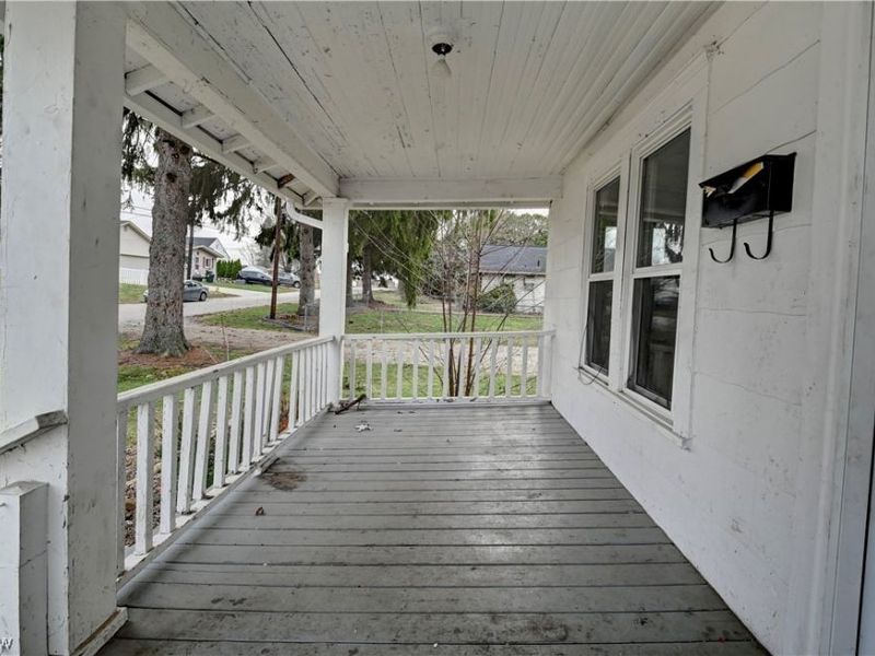 994 Perry Avenue, Barberton, OH 44203 Photo 5