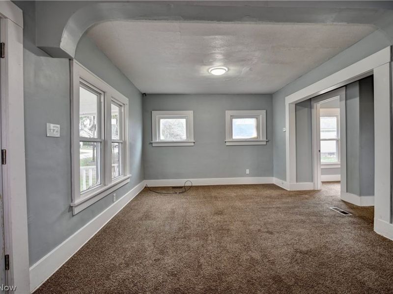 994 Perry Avenue, Barberton, OH 44203 Photo 6