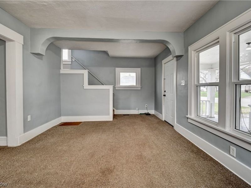 994 Perry Avenue, Barberton, OH 44203 Photo 7