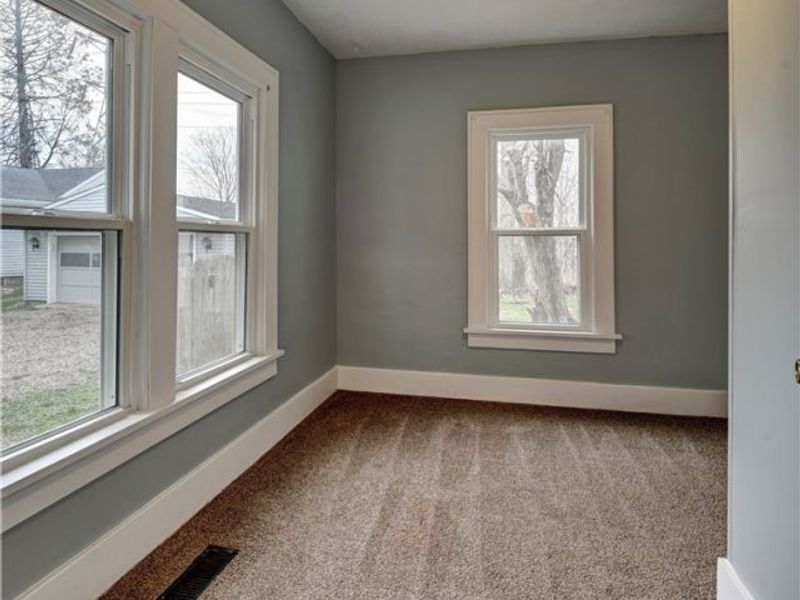 994 Perry Avenue, Barberton, OH 44203 Photo 8