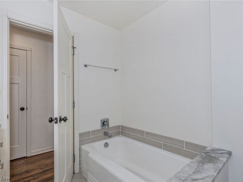 16237 Forest Hills Boulevard, Cleveland Heights, OH 44112 Photo 25