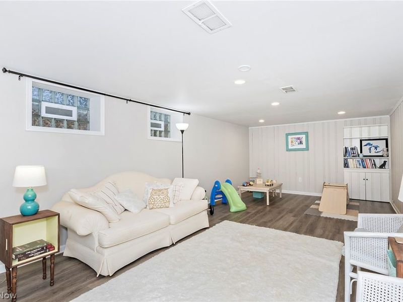 16237 Forest Hills Boulevard, Cleveland Heights, OH 44112 Photo 32