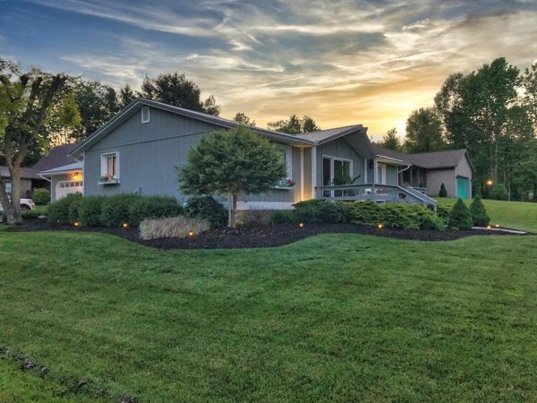 1137 Apple Valley Drive , Howard, OH 43028