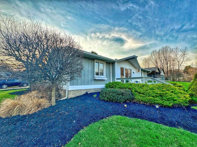 1137 Apple Valley Drive , Howard, OH 43028 Photo 3