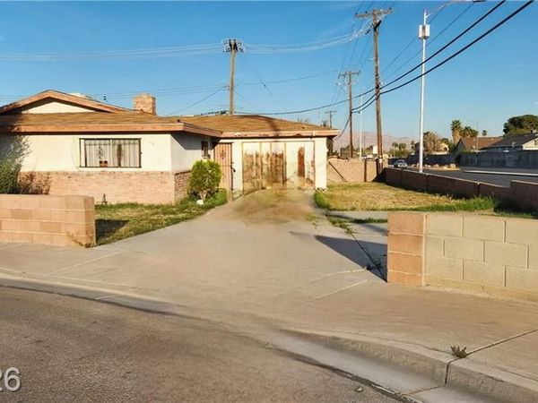 1600 Luning Drive, Las Vegas, NV 89106