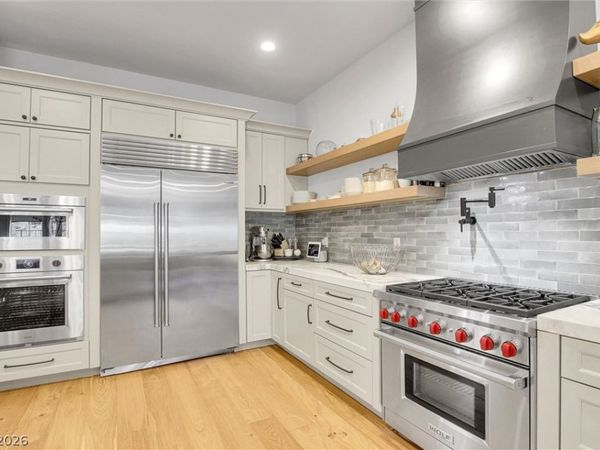 2007 Cherry Creek Circle, Las Vegas, NV 89135