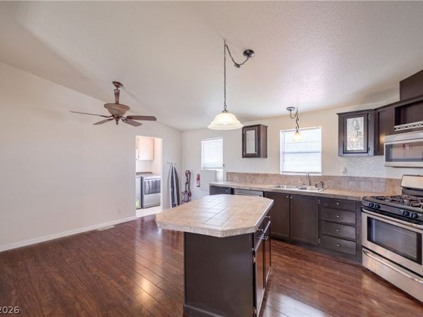 418 Pueblo , Las Vegas, NV 89015