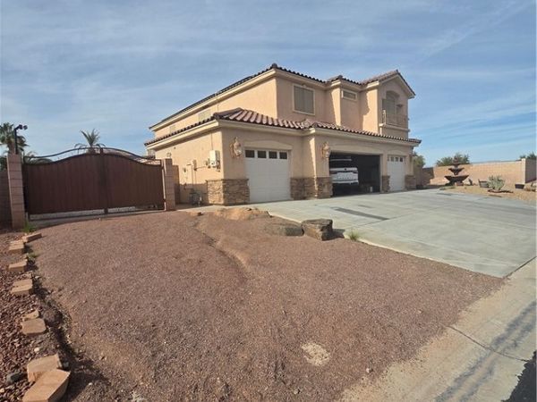 519 Sunrise Villa Drive , Las Vegas, NV 89110