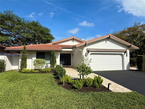 670 Deer Creek Hollows Cir , Deerfield Beach, FL 33442