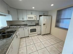 10060 NW 9th St Cir , Unit 4, Miami, FL 33172 Photo