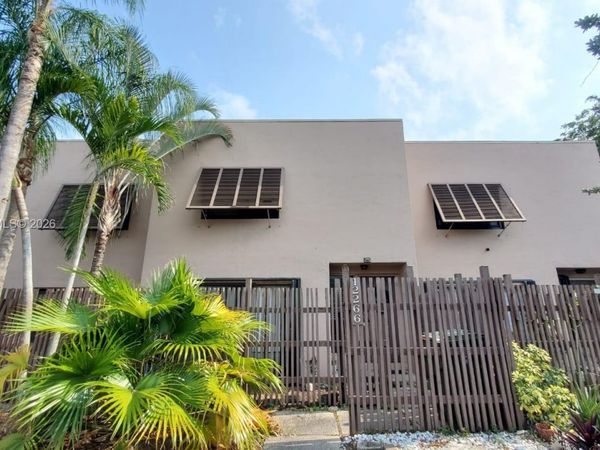 12266 NW 10th St , Pembroke Pines, FL 33026