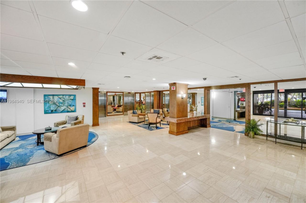 3850 Washington St , Unit 214, Hollywood, FL 33021 Photo