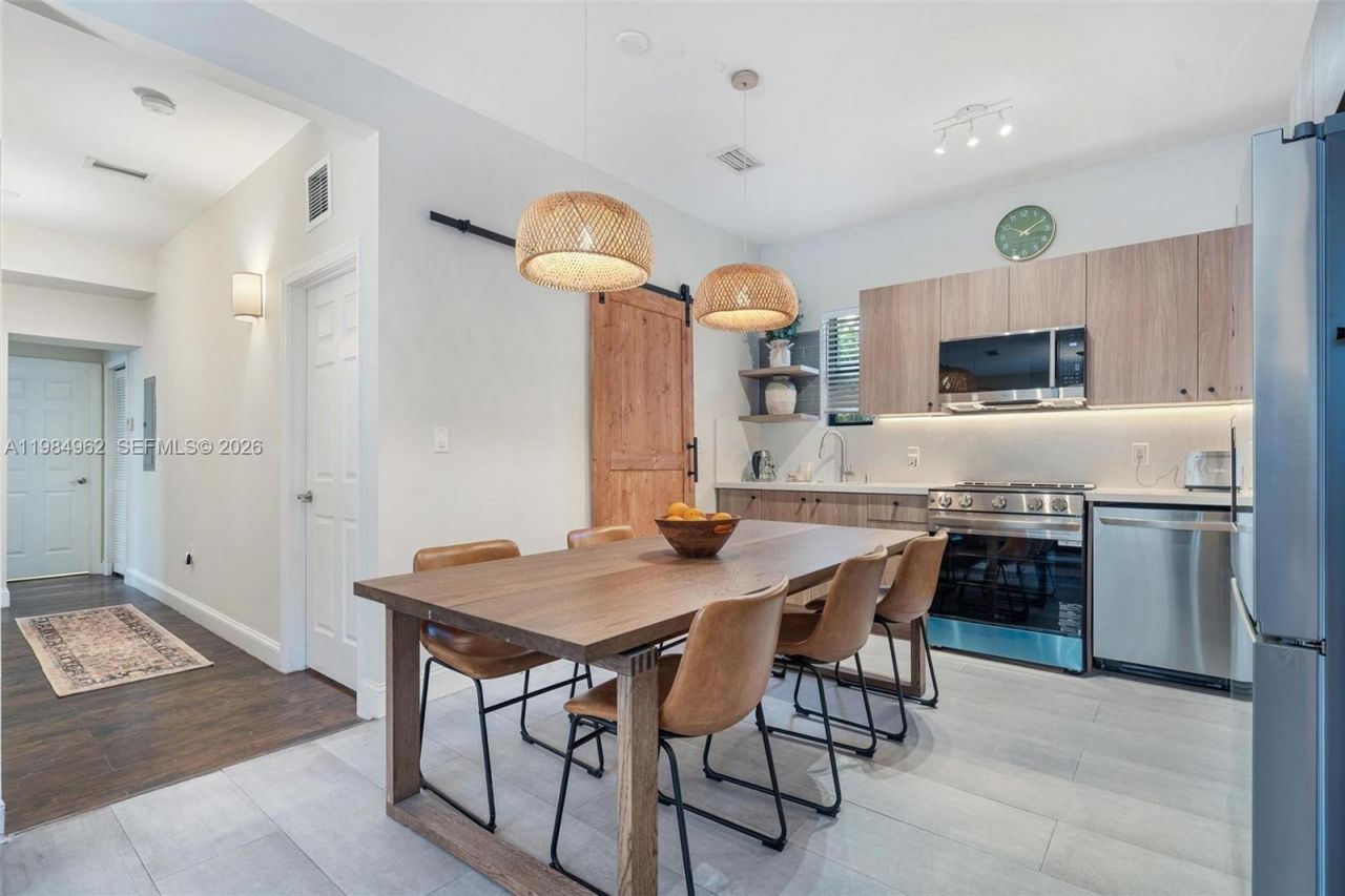 920 SW 9th St, Miami, FL 33130 Photo