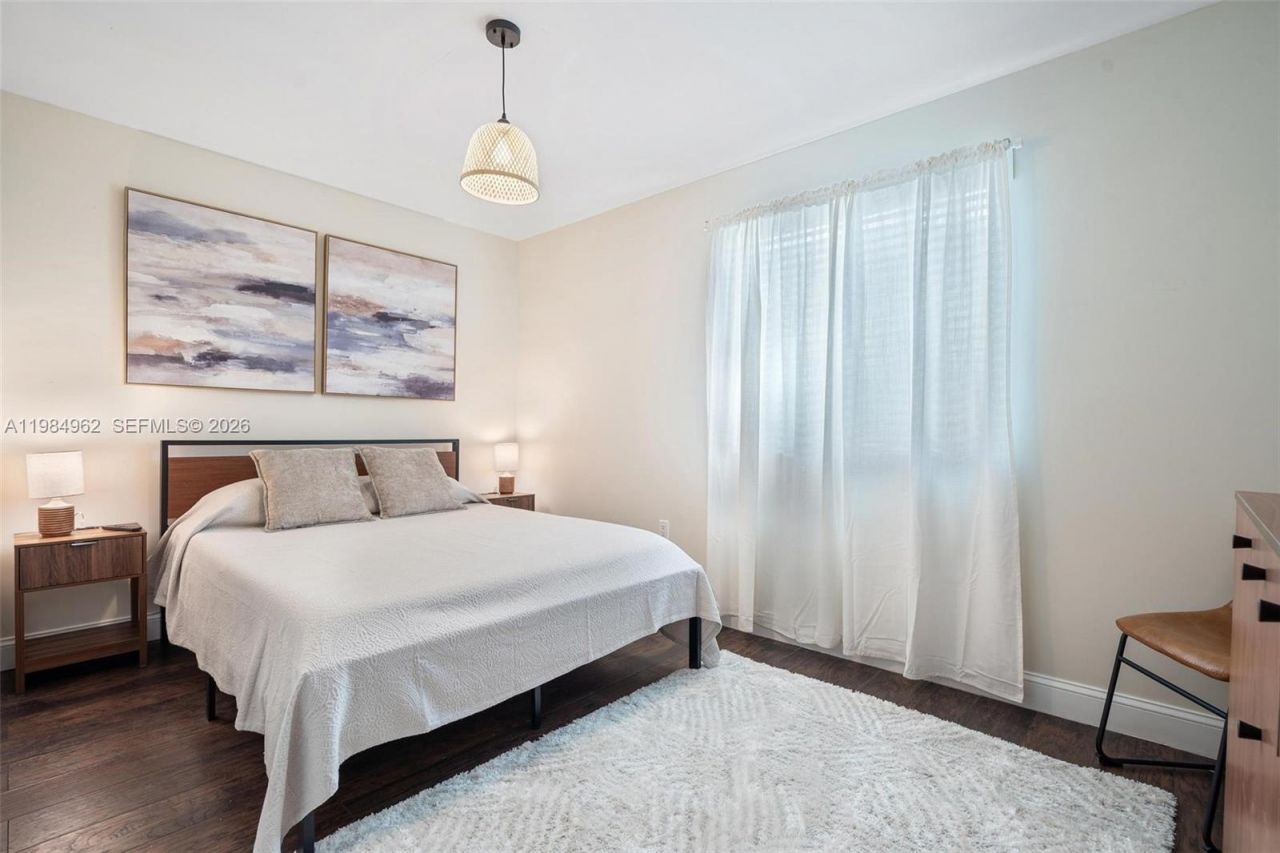 920 SW 9th St, Miami, FL 33130 Photo