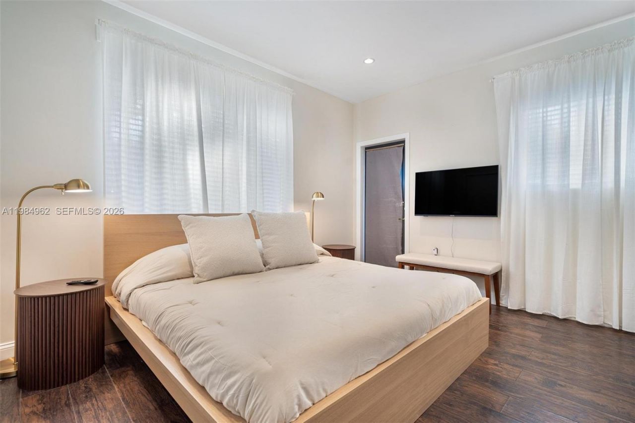 920 SW 9th St, Miami, FL 33130 Photo