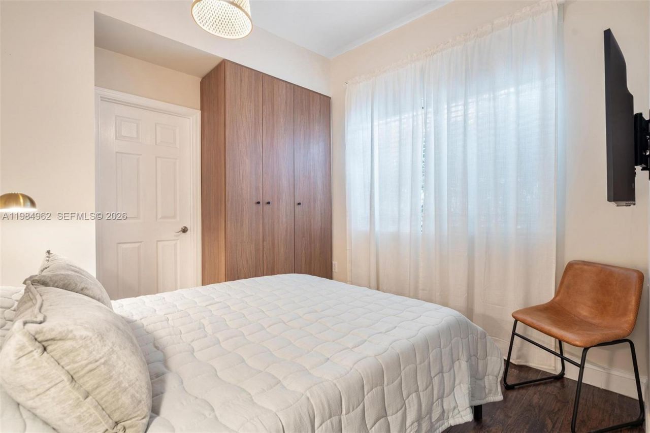 920 SW 9th St, Miami, FL 33130 Photo