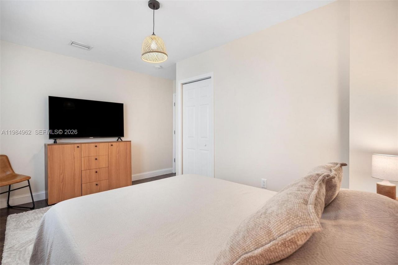 920 SW 9th St, Miami, FL 33130 Photo