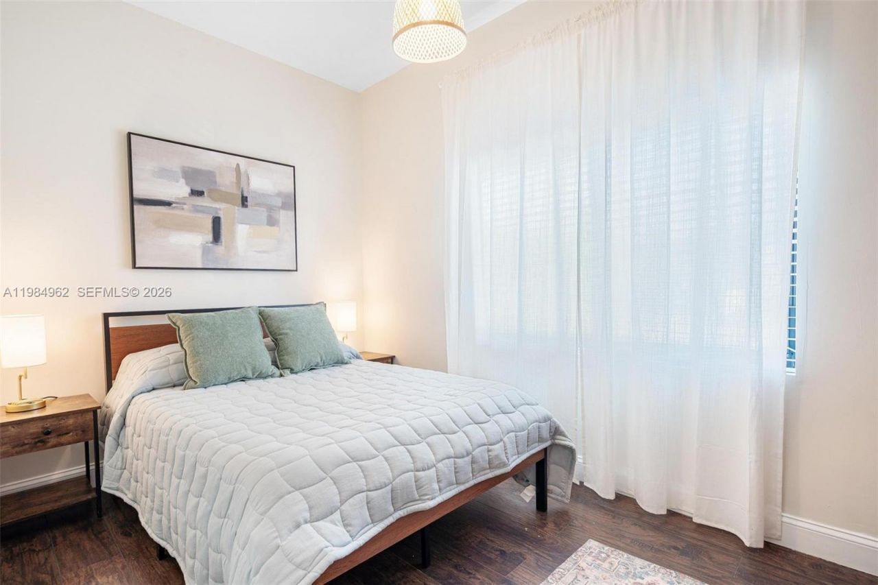 920 SW 9th St, Miami, FL 33130 Photo