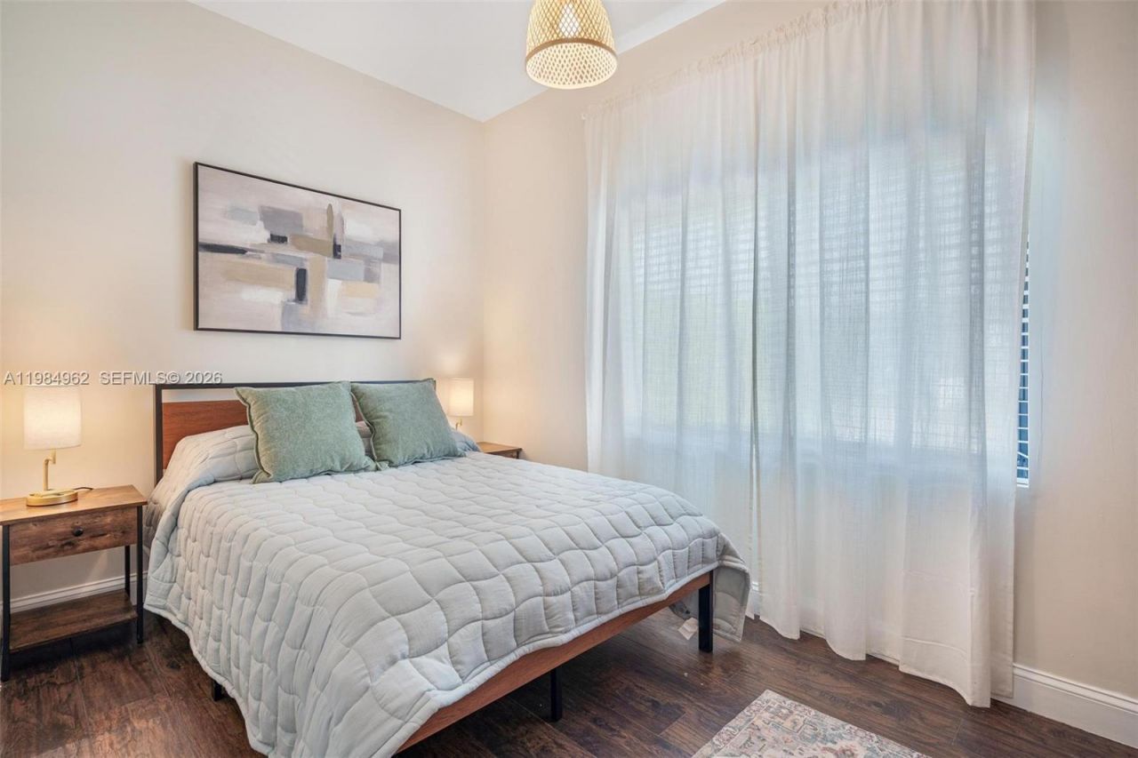 920 SW 9th St, Miami, FL 33130 Photo