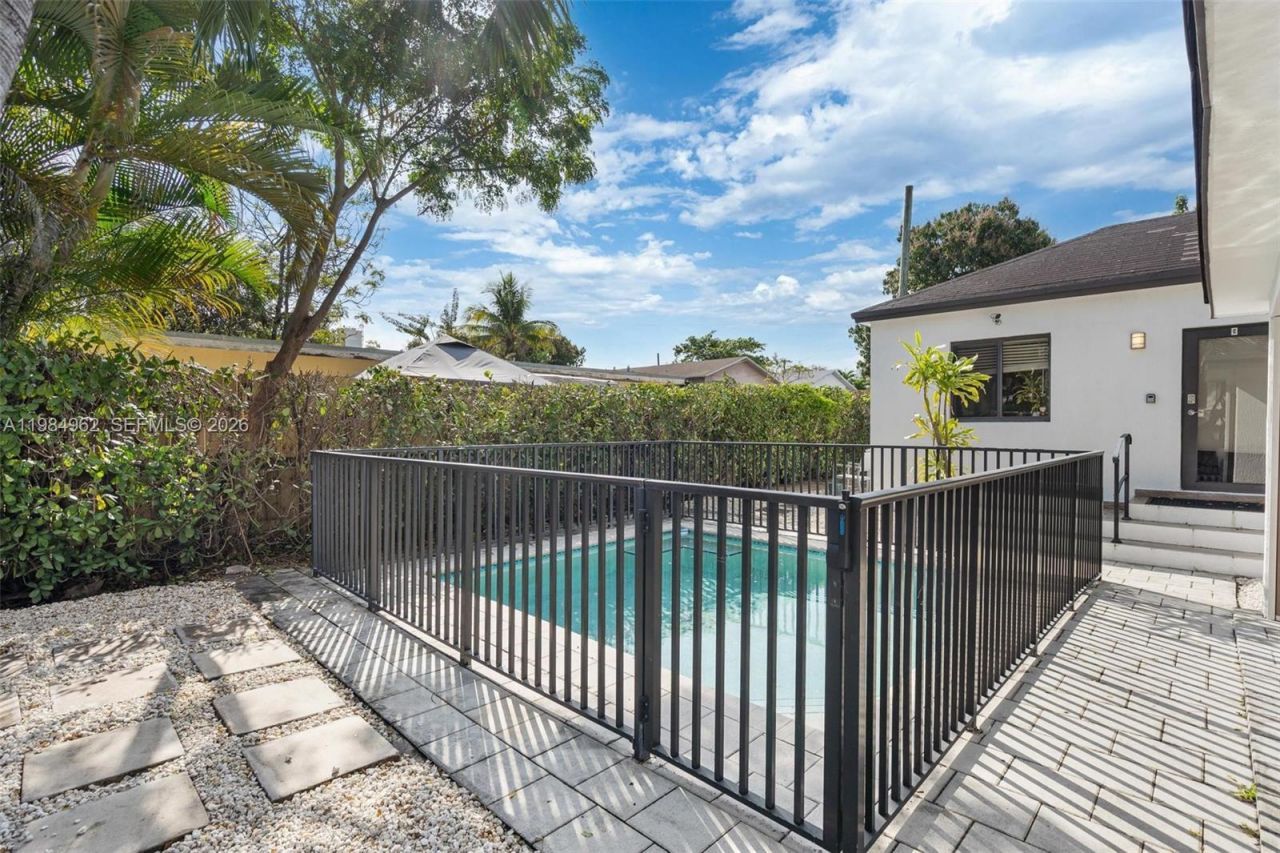 920 SW 9th St, Miami, FL 33130 Photo