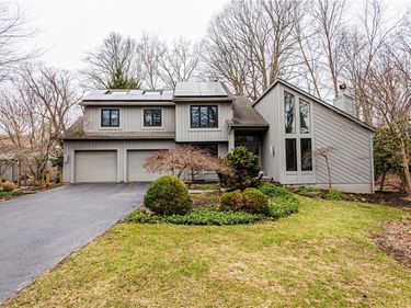 28 Shelter Creek Lane, Fairport, NY 14450