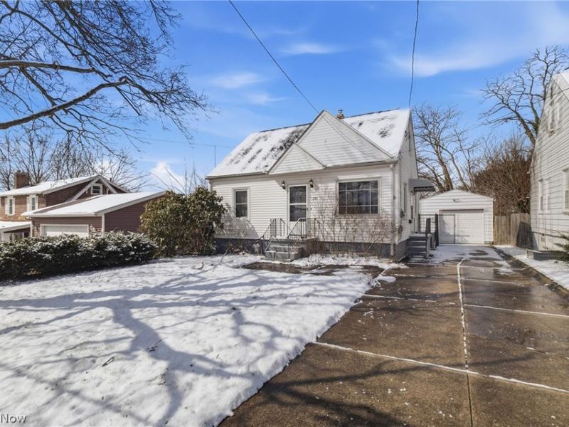 282 Schrop Avenue, Akron, OH 44312 Photo 2