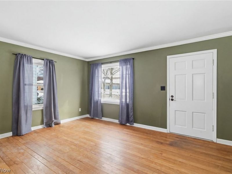 282 Schrop Avenue, Akron, OH 44312 Photo 5