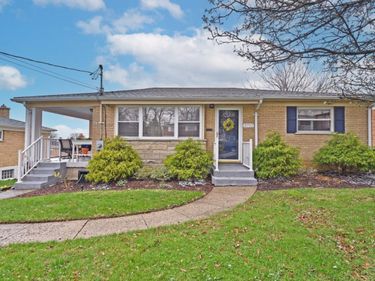 5722 Kroegermount Drive, Green Twp, OH 45239