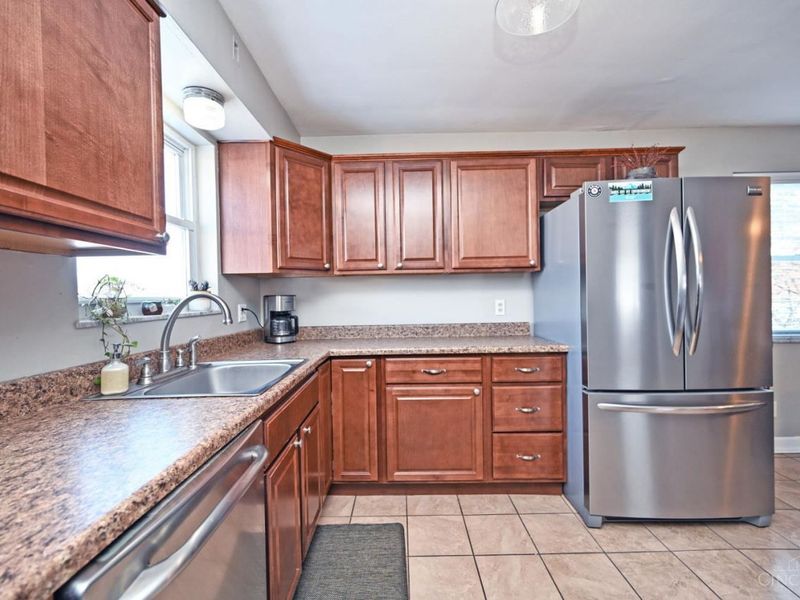 5722 Kroegermount Drive, Cincinnati, OH 45239 Photo 17