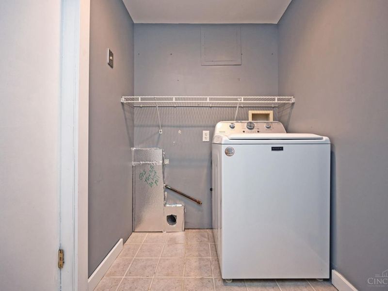 5722 Kroegermount Drive, Cincinnati, OH 45239 Photo 34