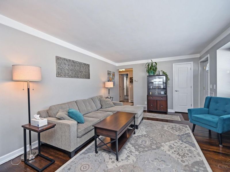 5722 Kroegermount Drive, Cincinnati, OH 45239 Photo 9