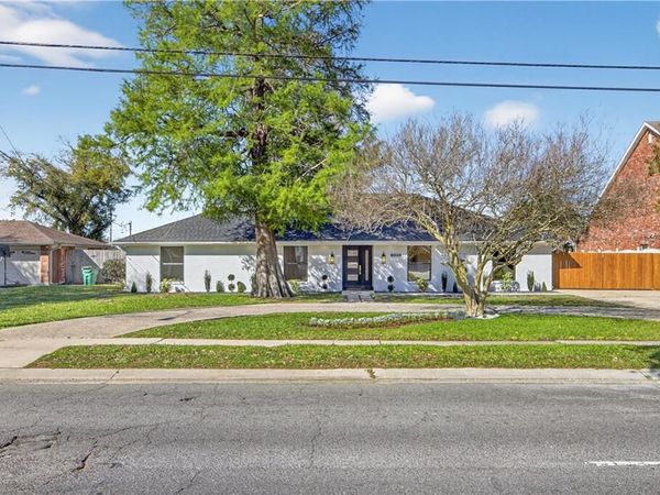 1100 TRANSCONTINENTAL Drive , Metairie, LA 70001