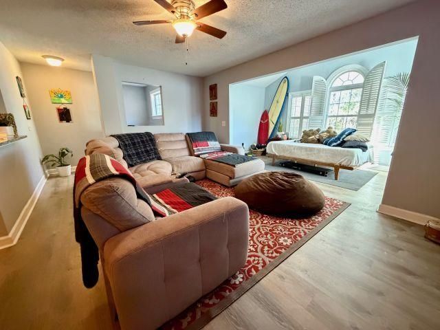 4380 Daphne Ln. Photo 4