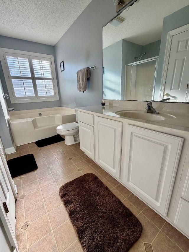 4380 Daphne Ln. Photo 8