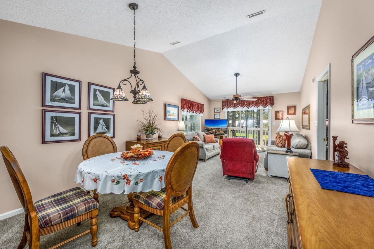 870 Fairway Dr. Photo 11