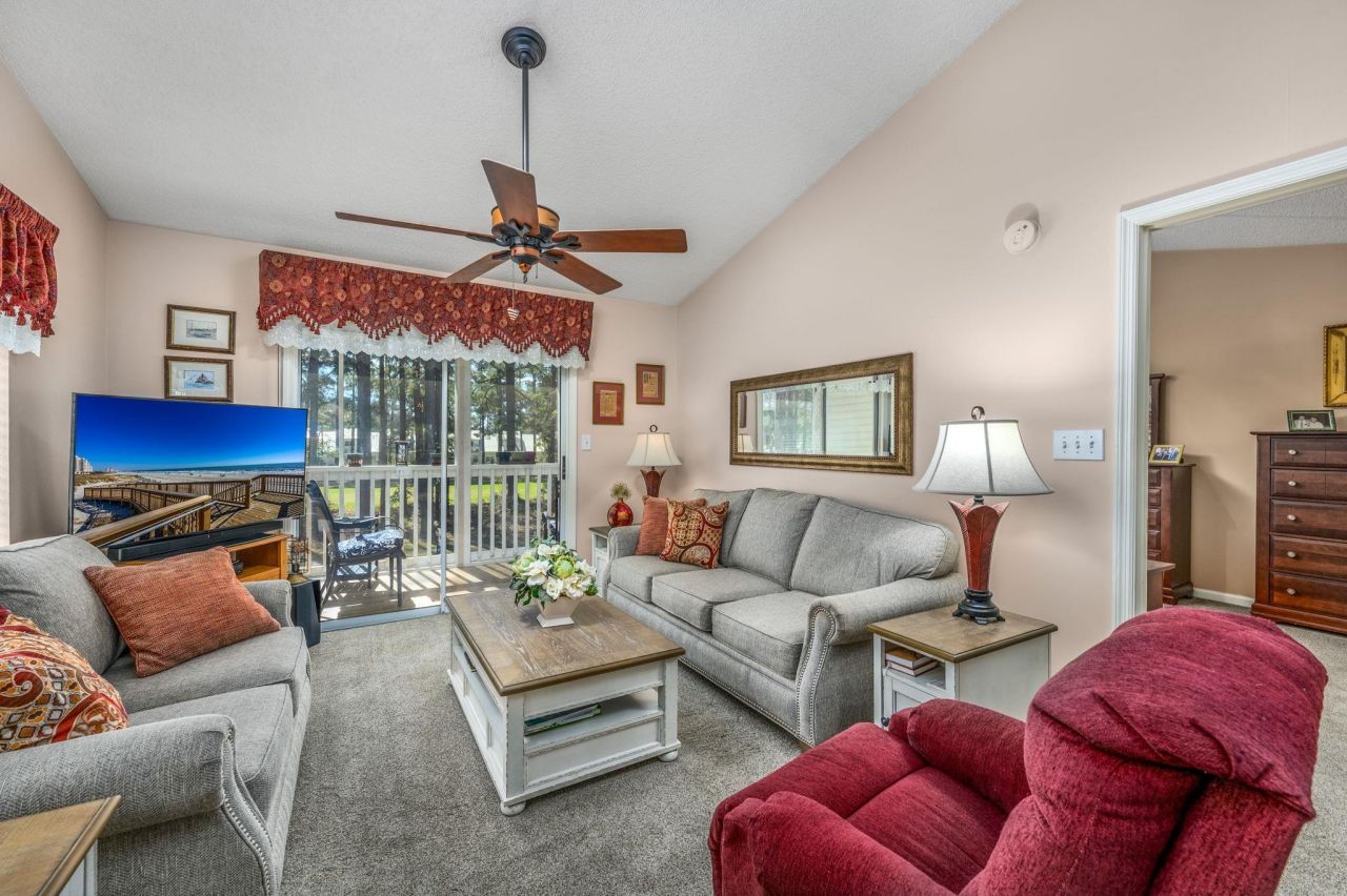 870 Fairway Dr. Photo 12